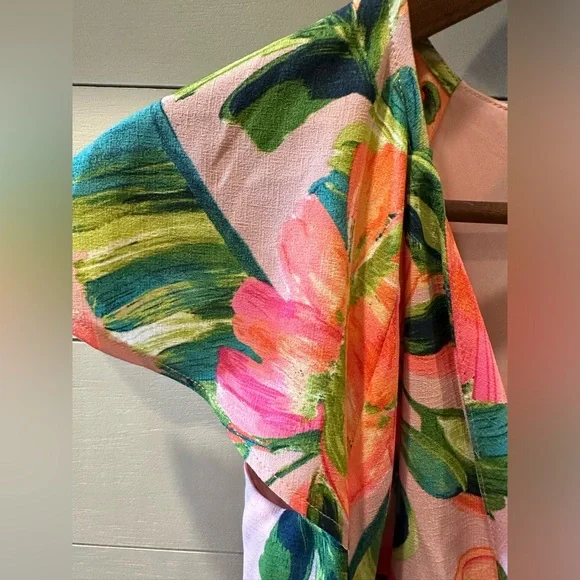 Kensie Women’s Floral Pink V-Neck Midi Dress with Green Leaf Print- size 2 - Picture 2 of 5